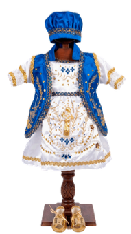 Traje azul y blanco bordado