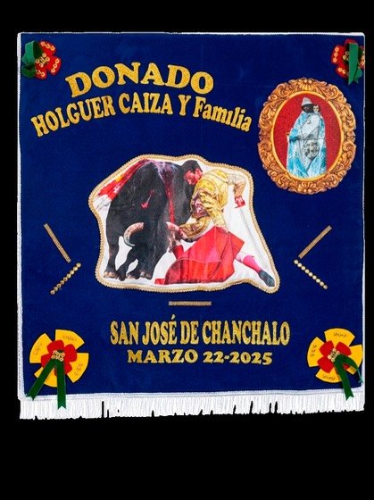 Colcha taurina bordada: Donado Holguer Caiza y Familia, San José de Chanchalo 2025