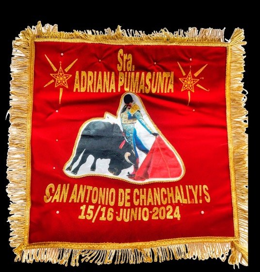 Colcha taurina bordada: Sra. Adriana Pumasunta, San Antonio de Chanchalíyis 2024